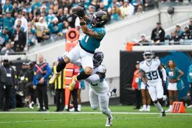 Myles Garrett rompe el récord de capturas de la NFL y Trevor Lawrence lidera a unos imparables Jaguars