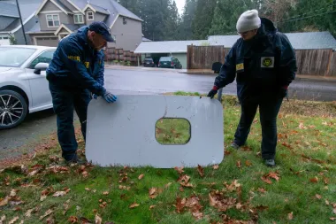 El piloto héroe de Alaska Airlines demanda a Boeing: traición en las alturas