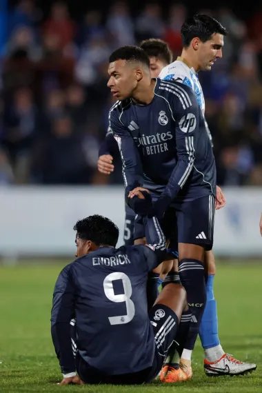 El drama del fútbol francés: Entre promesas brasileñas, lágrimas en Marsella y tormentas de nieve