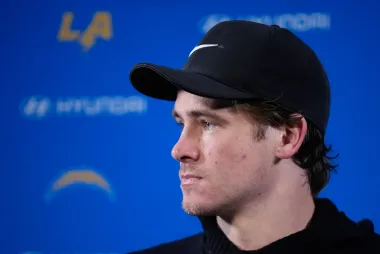 Caída libre en playoffs: Chargers y Packers frente al espejo tras duras eliminaciones