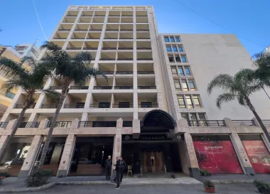 El cierre del Hotel Commodore: Fin de una era en el corazón de Beirut
