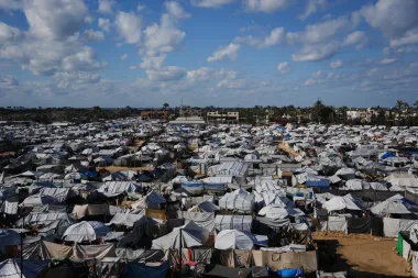 ¿Fin del conflicto o simbolismo vacío? El frágil avance del alto el fuego en Gaza