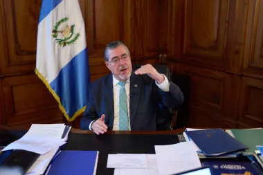 Bernardo Arévalo y la diplomacia guatemalteca: entre el pasado intervenido y la búsqueda de un nuevo orden global
