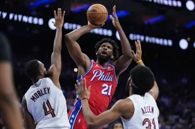 Jaylon Tyson y Evan Mobley lideran la rebelión de los Cavaliers ante los 76ers