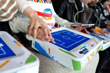 Tecnología táctil en el fútbol africano: ¿promesa de inclusión o gesto simbólico?
