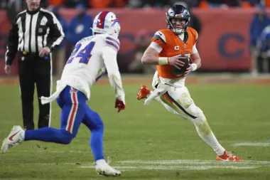Los Broncos, una defensa imponente y un mariscal improvisado: ¿rumbo al Super Bowl?