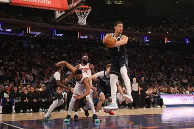 Los novatos que electrifican la NBA: Edgecombe, Flagg y el futuro brillante de la liga
