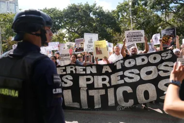 El limbo tras la liberación: ¿Real avance o estrategia política en Venezuela?