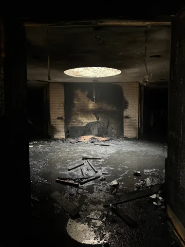 Incendio en la sinagoga Beth Israel: un acto de odio que revive dolorosas memorias