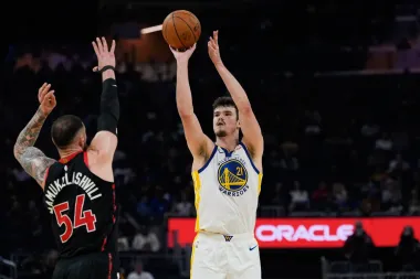 Explosiones ofensivas y dramas silenciosos: una noche de sorpresas en la NBA