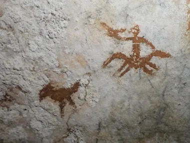 La cueva del arte más antiguo: el sorprendente hallazgo en Indonesia que reescribe nuestra historia