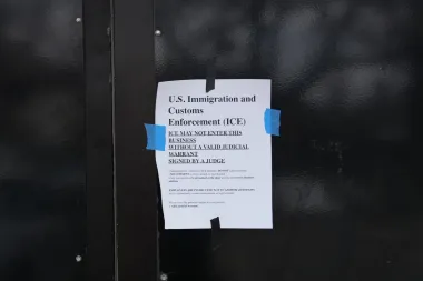 El impacto económico del miedo: cómo las redadas de ICE están poniendo en jaque a los negocios en Minneapolis