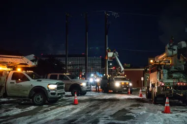 Tormentas de hielo, apagones y sal: una mirada a la fragilidad de la infraestructura en invierno