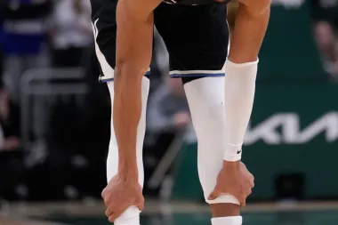 Giannis Antetokounmpo y la sombra de las lesiones: ¿se tambalean los Bucks?