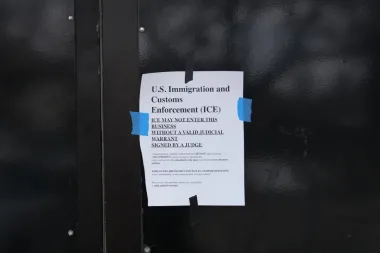 Negocios en la Mira: Cómo la Mano Dura Migratoria de Trump Está Sacudiendo la Economía Local