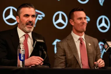 Kevin Stefanski y Mike McDaniel: Dos filosofías que podrían redefinir el futuro de NFL