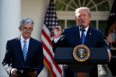 ¿Quién controla la economía de EEUU? Entre la Corte Suprema, la Fed y los aranceles de Trump