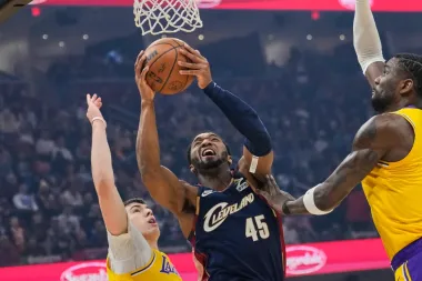 El regreso más amargo de LeBron a Cleveland: lágrimas, derrota y una ovación que no bastó