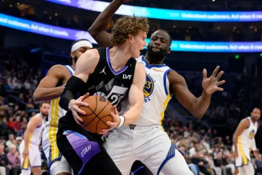 La NBA arde: Steph Curry lidera la avalancha de triples, Randle brilla y los Hawks sorprenden