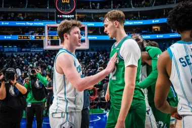¿Puede Kon Knueppel destronar a Cooper Flagg como Novato del Año en la NBA?