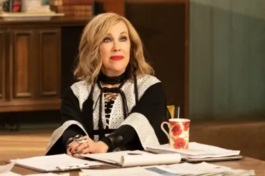 Catherine O’Hara: la comedia, la emoción y el arte de construir personajes eternos