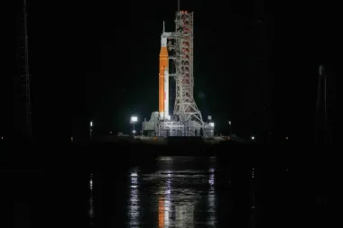 Retrasos en el lanzamiento lunar de la NASA reavivan preocupaciones sobre el programa Artemis