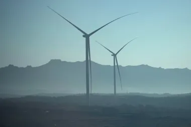 China duplica su apuesta por el carbón en 2025 pese al boom solar y eólico