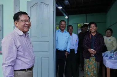 Myanmar: Una elección sin oposición, una democracia de fachada