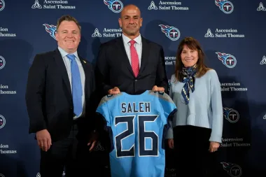 Remontada en los banquillos: el repunte del mercado de entrenadores en la NFL y lo que significan los fichajes para el 2026