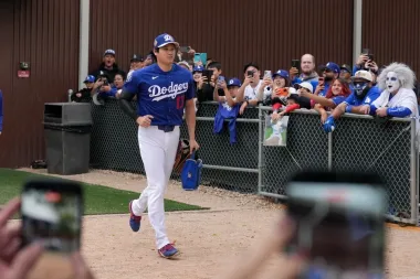 Cuando la temporada empieza fuera del diamante: Bad Bunny, Correa, Ohtani y Vesia redefinen el inicio del béisbol