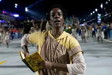 Cuando el samba escribe la historia: cómo el Carnaval de Río rindió homenaje a las voces femeninas negras de Brasil