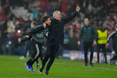 Entre el ojo humano y el píxel: el fútbol europeo encrucijado entre el VAR, la crisis del Olympique de Marsella y los choques de la Champions