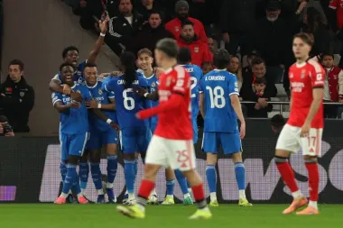 Tensión, goles y polémicas: la jornada de ida de los playoffs de la Champions que encendió el debate