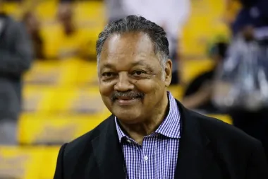 Jesse Jackson y el deporte: cómo un atleta forjó una vida de activismo dentro y fuera de las canchas