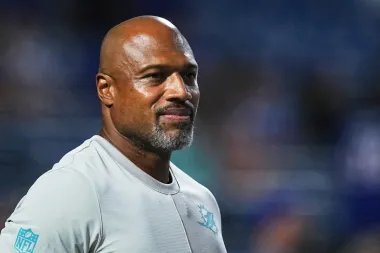 La encrucijada de la NFL: rearmados coordinadores, quarterbacks jóvenes y los dilemas fuera del campo
