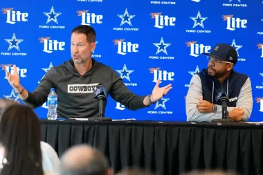 NFL en movimiento: Bears entre estados, Cardinals invierten en el futuro y Cowboys rearman su defensa