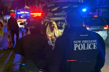 Cuando la fama choca con la fiesta: Shia LaBeouf, acusaciones de agresión y el costo público de los episodios violentos