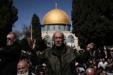 Ramadán en Al-Aqsa: devoción, restricciones y las cicatrices de la guerra