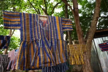 El renacer del fugu: cómo una burla en redes encendió el orgullo por el tejido del norte de Ghana