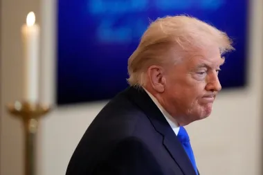 Guerra de aranceles y promesas en jaque: qué significa el 15% global de Trump para los acuerdos con la UE