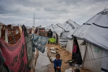 Cuando la ayuda humanitaria queda en entredicho: la disputa sobre las ONG operando en Gaza