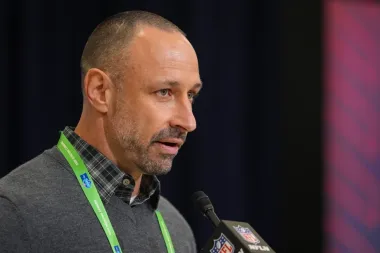 El rompecabezas de los quarterbacks en la NFL: incertidumbre, contratos y la búsqueda de la estabilidad