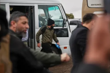 Intercambio de prisioneros en Sweida: un gesto frágil hacia la reconciliación en Siria