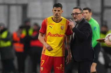 Fútbol en la encrucijada: Klopp y la estrategia Red Bull, la lucha por la Ligue 1 y la brecha económica europea