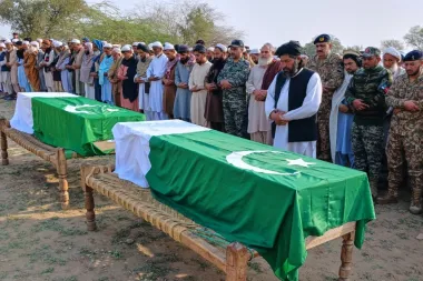 Frontera en llamas: por qué el conflicto entre Pakistán y Afganistán ha vuelto a estallar