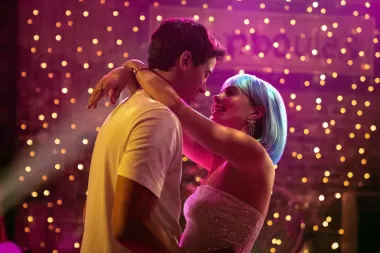 El renacimiento del rom‑com: por qué las comedias románticas vuelven a conquistar pantallas y teatros