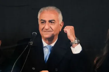 Fragmentación en la oposición iraní: la disputa entre Reza Pahlavi y la nueva coalición kurda