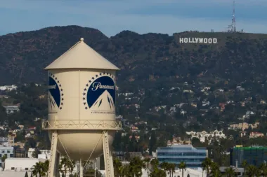 Paramount en la mira: por qué la posible compra de Warner Bros. desata alarma política y cultural