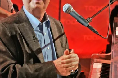 Neil Sedaka: la resiliencia de una voz que atravesó eras del pop