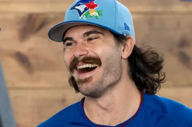 Temporada de Grandes Expectativas: Cease debuta con los Blue Jays mientras las lesiones y movimientos marcan la pretemporada de la MLB